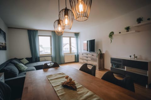 TV and multimedia, Living room, Seating area, Dining area, Food, Food