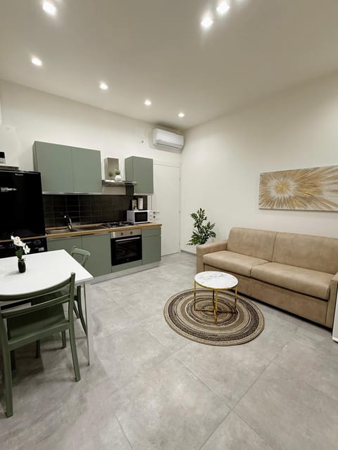 TV and multimedia, Kitchen or kitchenette, Living room