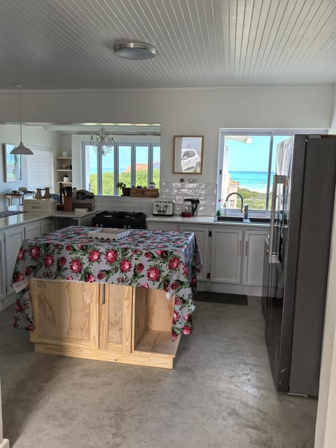 Kitchen or kitchenette, kitchen