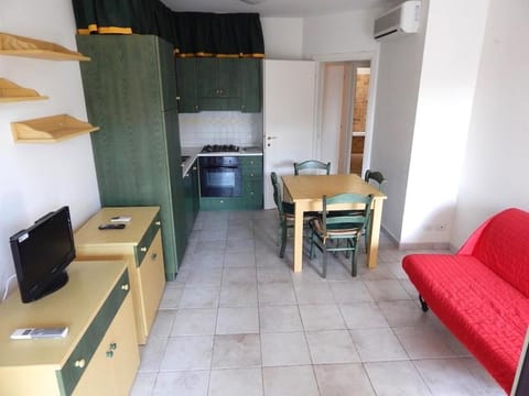 S011 - Sirolo, nuovo trilocale con giardino Apartment in Sirolo