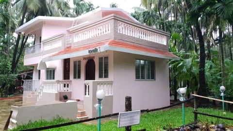 Property building, Day, Garden