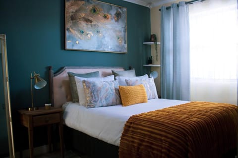 Bed, Decorative detail, Bedroom