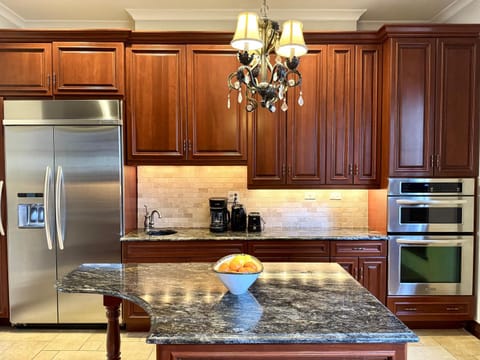 Kitchen or kitchenette, dishwasher, oven, pet friendly, stove, toaster