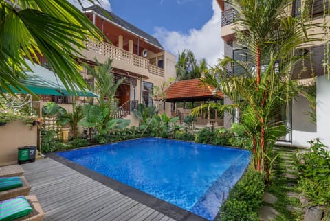 Property building, Garden, View (from property/room), Garden view, Pool view, Swimming pool