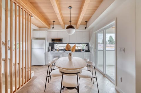 Stay Portland - Alberta Arts - 3BR - Local Eats & Modern Design House in Portland