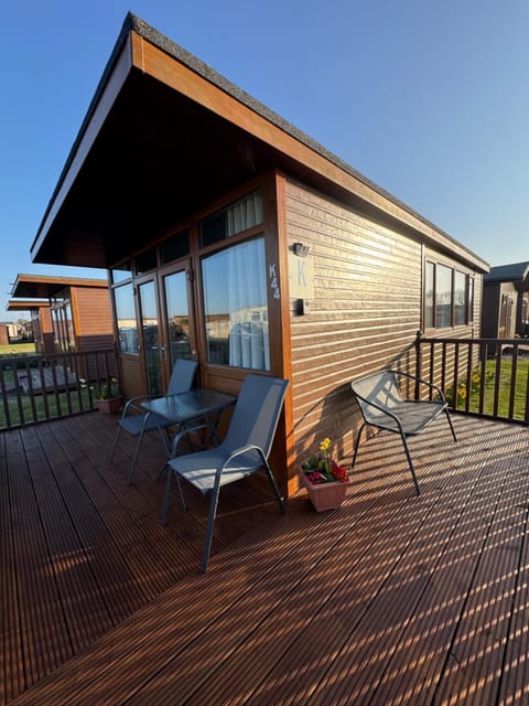 K44 Mablethorpe Chalet Park- Dog Friendly Chalet in Mablethorpe