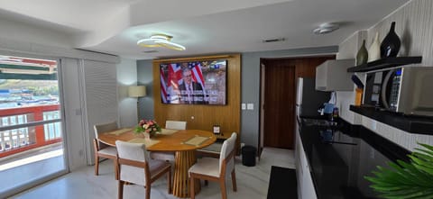 SUPER FLAT 180 graus em Angra dos Reis , Frente Mar na Marina Piratas com estacionamento Apartment in Angra dos Reis