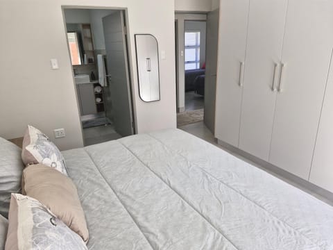 Group House 13 - 1 On York House in Western Cape