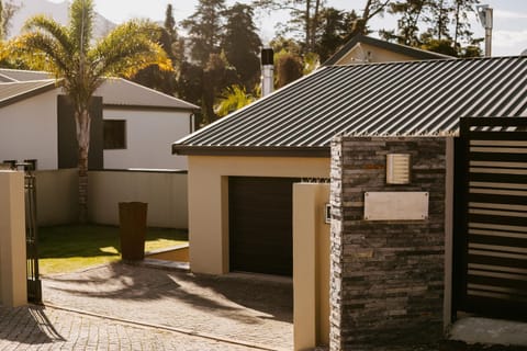 Property building, Day