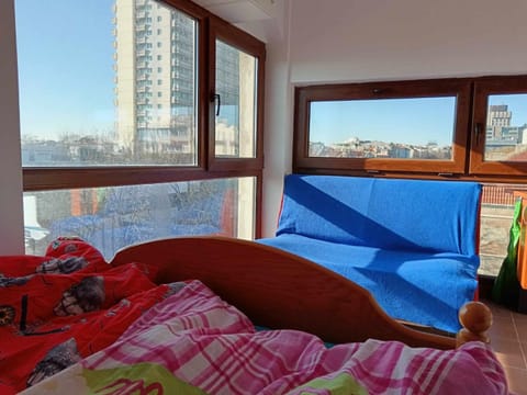 На пъпа на Варна, голяма стая! Apartment in Varna