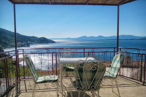 Balcony/Terrace, children, Family