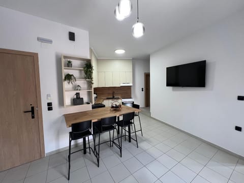 TV and multimedia, Kitchen or kitchenette, Dining area