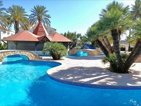 Lounge or bar, Swimming pool, Swimming pool
