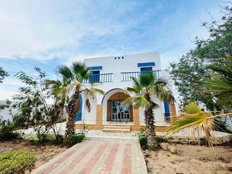Property building, Garden view