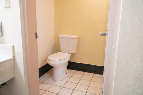 Richmond - Quality Quarters Inn Motel in Richmond