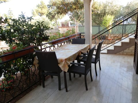 Balcony/Terrace, children, Family