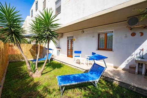 Property building, Patio, Spring, Winter, Summer, Garden, View (from property/room), Autumn, Garden view, sunbed