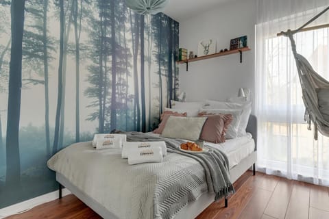 Bed, Bedroom, towels