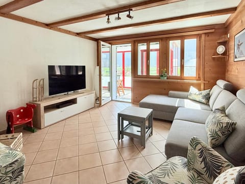 Communal lounge/ TV room, TV and multimedia, Living room, Seating area