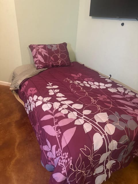 Cabin 2 The Roost Cabins Cabin in Lakehills