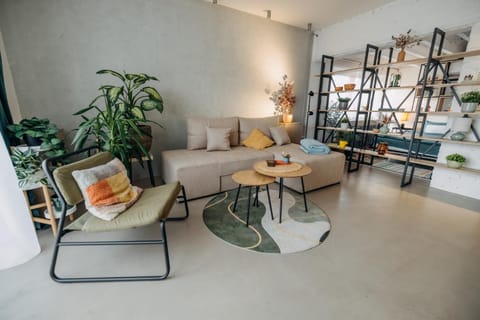 Studio49apartments Quiet in Niš Free Private Parking Fast WiFi Apartment in Serbia