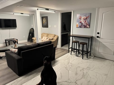 Communal lounge/ TV room, Living room, Seating area, Evening entertainment