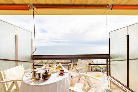 View (from property/room), Balcony/Terrace, Balcony/Terrace, Food and drinks, Dining area, Sea view