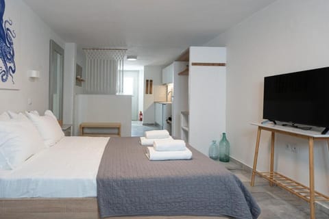 TV and multimedia, Photo of the whole room