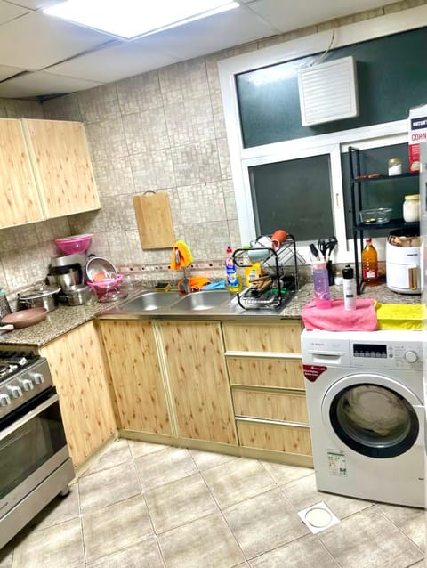 Comfortable Apartment Bedroom And Spacious Living Room Family and Couple Apartment in Al Sharjah