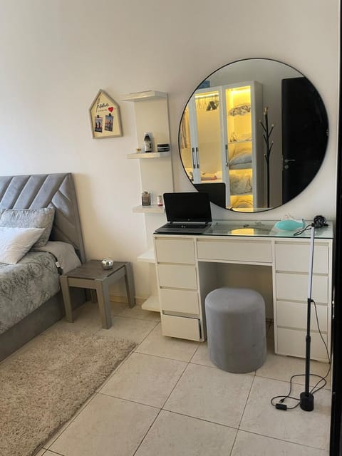 Comfortable Apartment Bedroom And Spacious Living Room Family and Couple Apartment in Al Sharjah