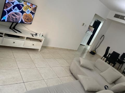 Apartment Familiale Peaceful bedroom and living room Apartment in Al Sharjah