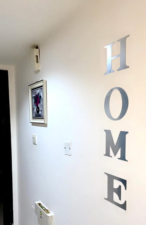 Apartment Familiale Peaceful bedroom and living room Apartment in Al Sharjah