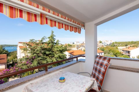 Balcony/Terrace, children, Family