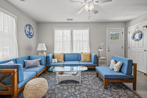 Kitty's Bayside Bungalow House in Chincoteague Island