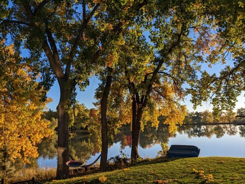 Natural landscape, Golfcourse, Lake view