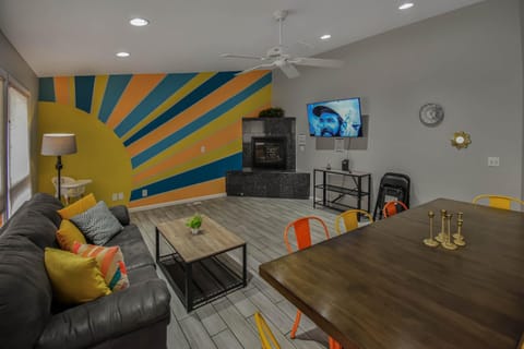 Sunny Family Home in Denver with huge yard and hot tub House in Aurora