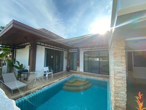 Pool view, Swimming pool