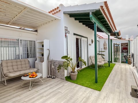 Off site, Balcony/Terrace