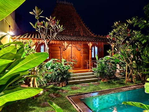 Property building, Night