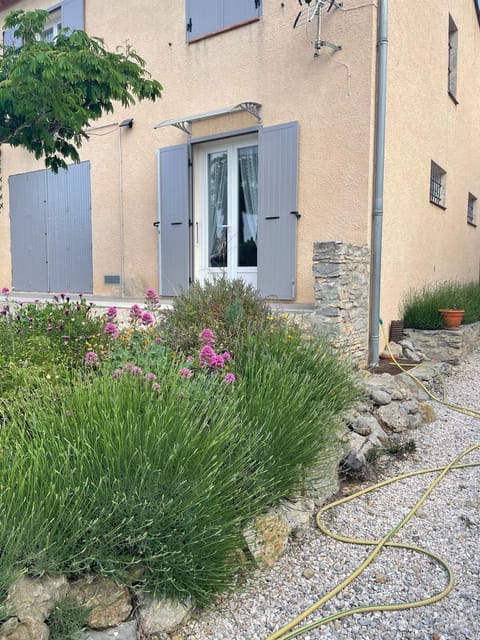 Property building, Spring, Garden, Garden view