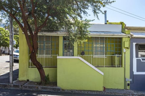 Property building, Day, Neighbourhood, Street view