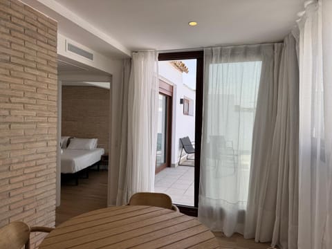 Balcony/Terrace, Dining area, Bedroom
