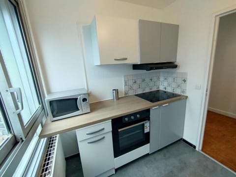 Cozy 1 bedroom Apartment La Defense Apartment in Puteaux