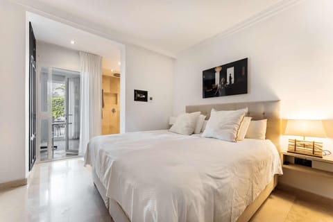 Casa Linda Terrace Pool Modern Apartment in Marbella