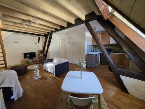 Communal lounge/ TV room, TV and multimedia, Living room, kitchen