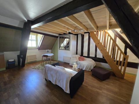 Communal lounge/ TV room, TV and multimedia, Living room, Seating area