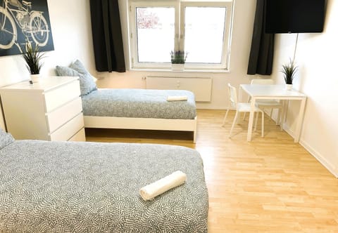 Photo of the whole room, Bedroom