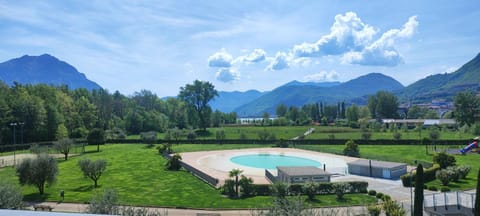 Garden, Balcony/Terrace, Swimming pool