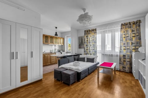 Bed, Kitchen or kitchenette, Photo of the whole room, Bedroom, stove, towels, wardrobe