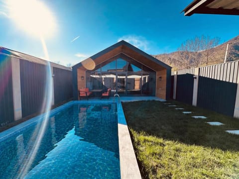 Property building, Natural landscape, Mountain view, Pool view, Swimming pool